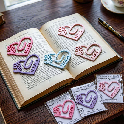 Personalized Heart Flower Jumbo Clip Bookmark, Custom Name Heart Paperclip Bookmark for Mom Grandma Nana, Floral Book Lover Gift, Cute Personalized Reading Accessory