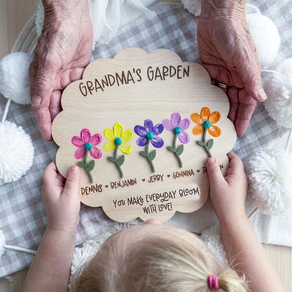 Personalized DIY Mom Fingerprint Flower Sign, Custom Wooden Mama Garden Sign with Kids Names, Family Fingerprint Art Gift for Mom Grandma, Mother’s Day Keepsake Decor