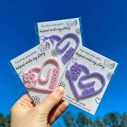 Personalized Heart Flower Jumbo Clip Bookmark, Custom Name Heart Paperclip Bookmark for Mom Grandma Nana, Floral Book Lover Gift, Cute Personalized Reading Accessory