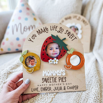 Personalized Fruit Kids Photo Sign, Custom Kids Photo Insert Wooden Mother’s Day Sign, Strawberry Lemon Orange Watermelon Theme Family Gift, Sweetie Pie Mom Grandma Keepsake Decor