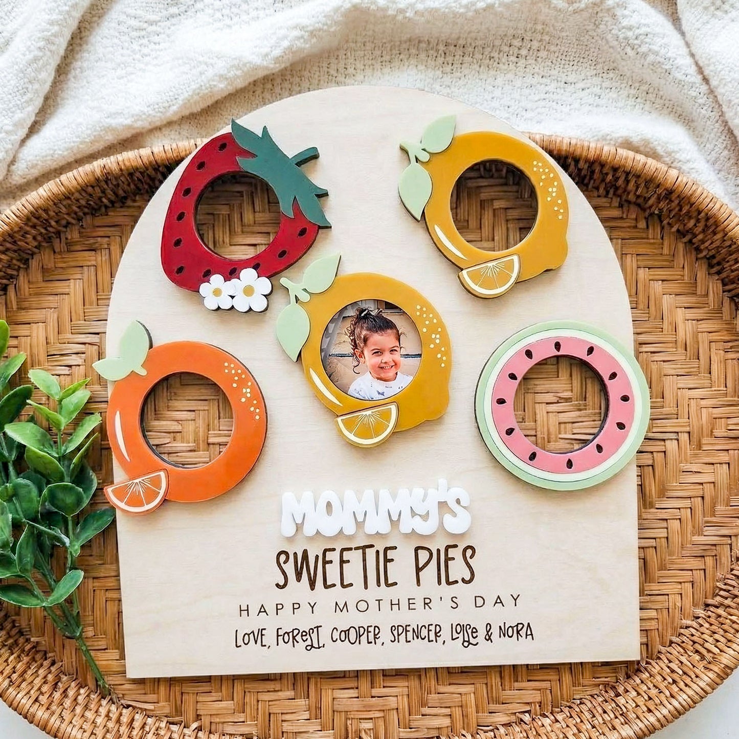 Personalized Fruit Kids Photo Sign, Custom Kids Photo Insert Wooden Mother’s Day Sign, Strawberry Lemon Orange Watermelon Theme Family Gift, Sweetie Pie Mom Grandma Keepsake Decor