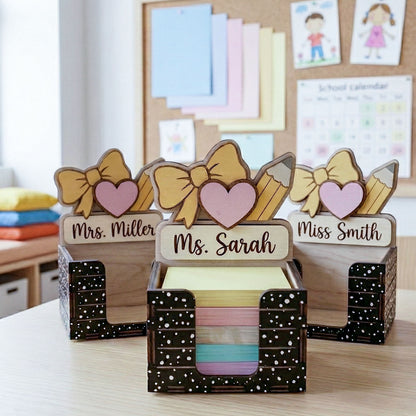 Personalized Teacher Pencil Bow Heart Design Sticky Note Holder, Custom Name Wooden Post It Note Holder for Teacher, Desk Organizer, Back To School Gift, Classroom Desk Decor