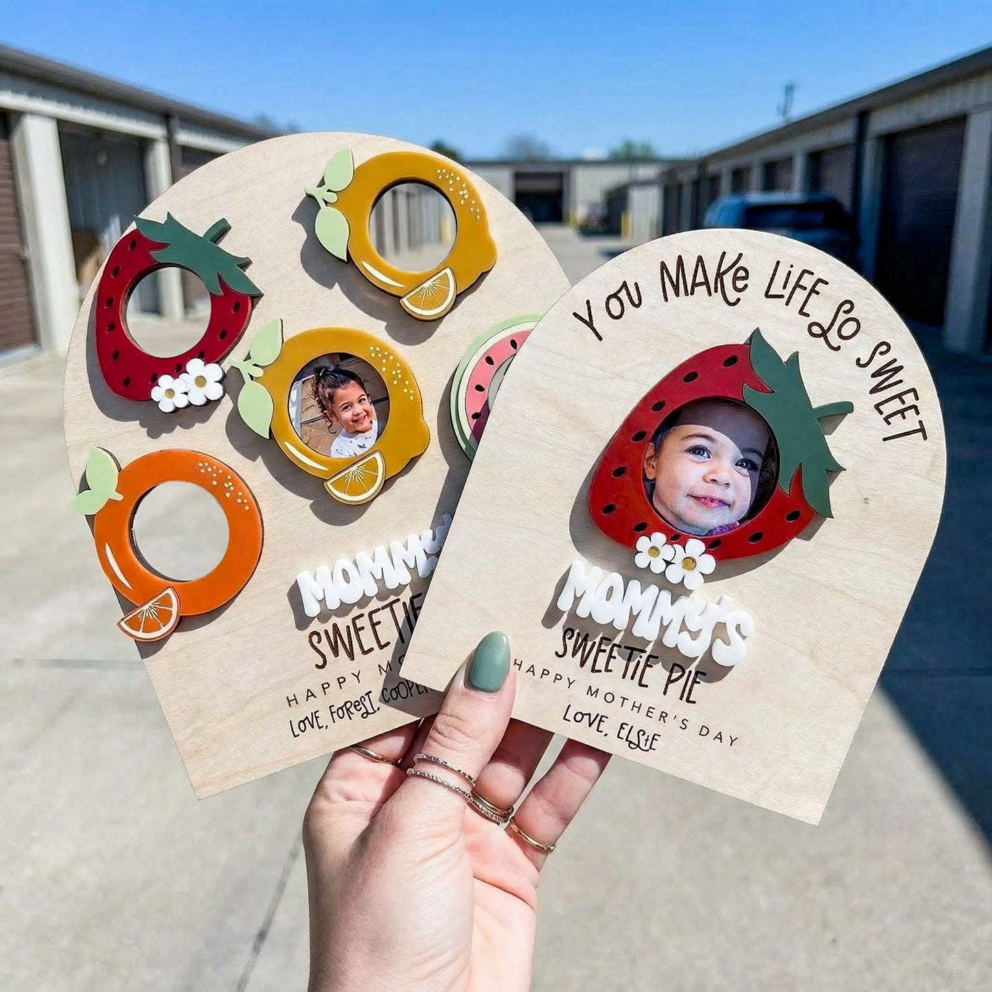 Personalized Fruit Kids Photo Sign, Custom Kids Photo Insert Wooden Mother’s Day Sign, Strawberry Lemon Orange Watermelon Theme Family Gift, Sweetie Pie Mom Grandma Keepsake Decor