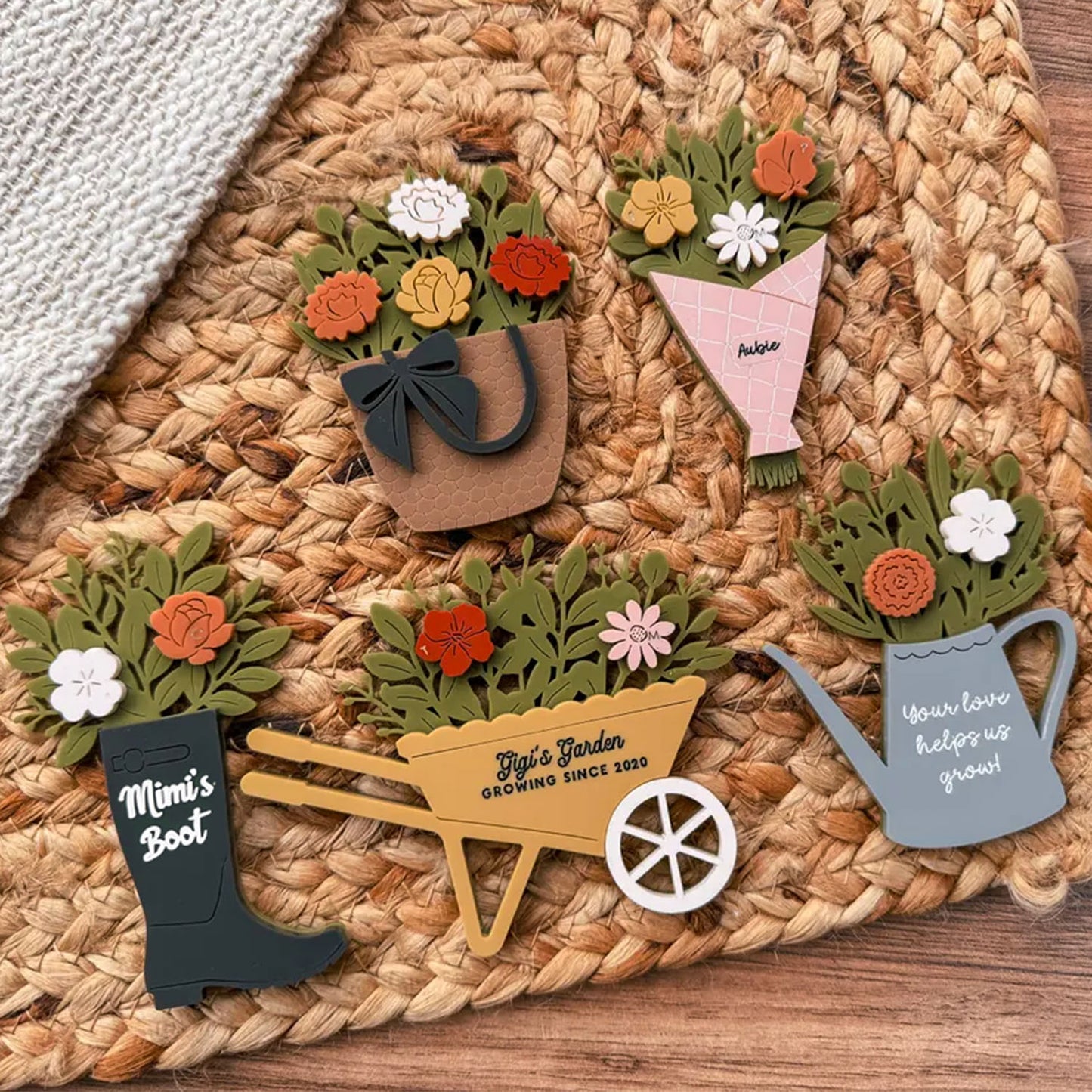 Personalized Birth Month Flower Mini Sign Magnet, Custom Floral Fridge Magnet for Mom or Grandma, Garden Theme Refrigerator Magnet, Cute Personalized Family Gift Decor